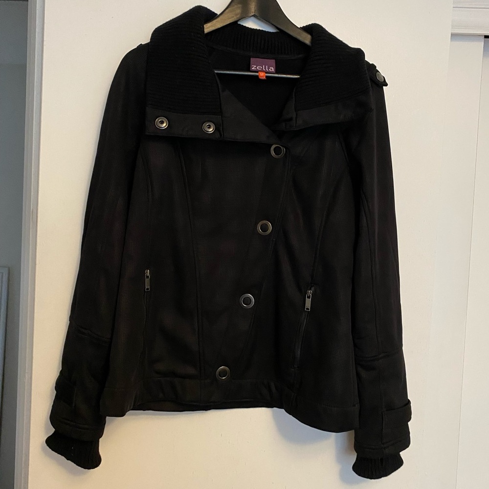 DONATED // ZELLA // jacket
